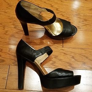[Michael Kors] Studio 54 Platform Heels